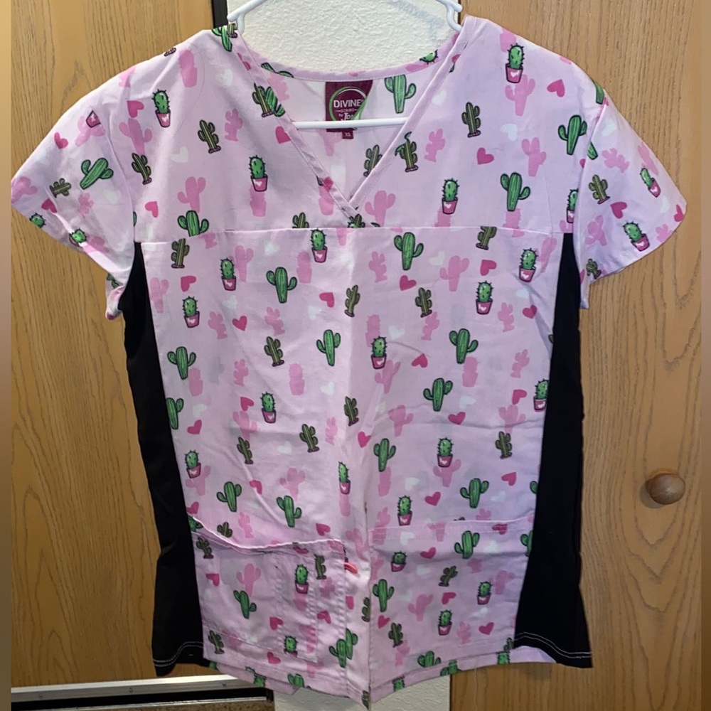 Scrub top